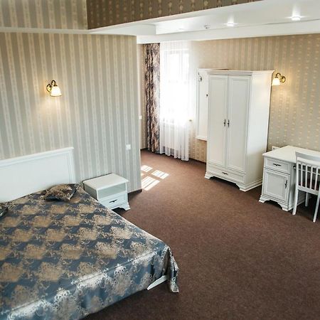 Belastok Hotel Nyasvizh Eksteriør billede