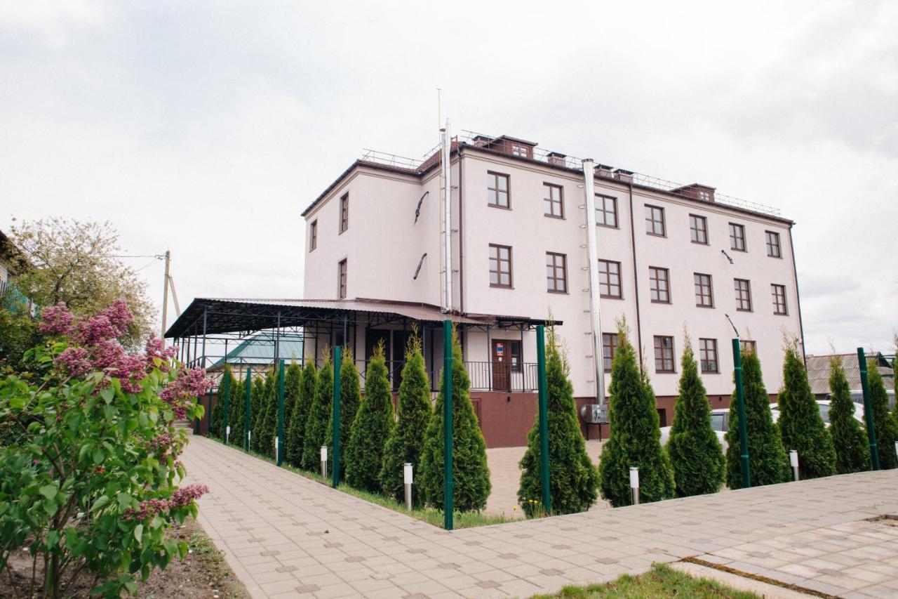 Belastok Hotel Nyasvizh Eksteriør billede