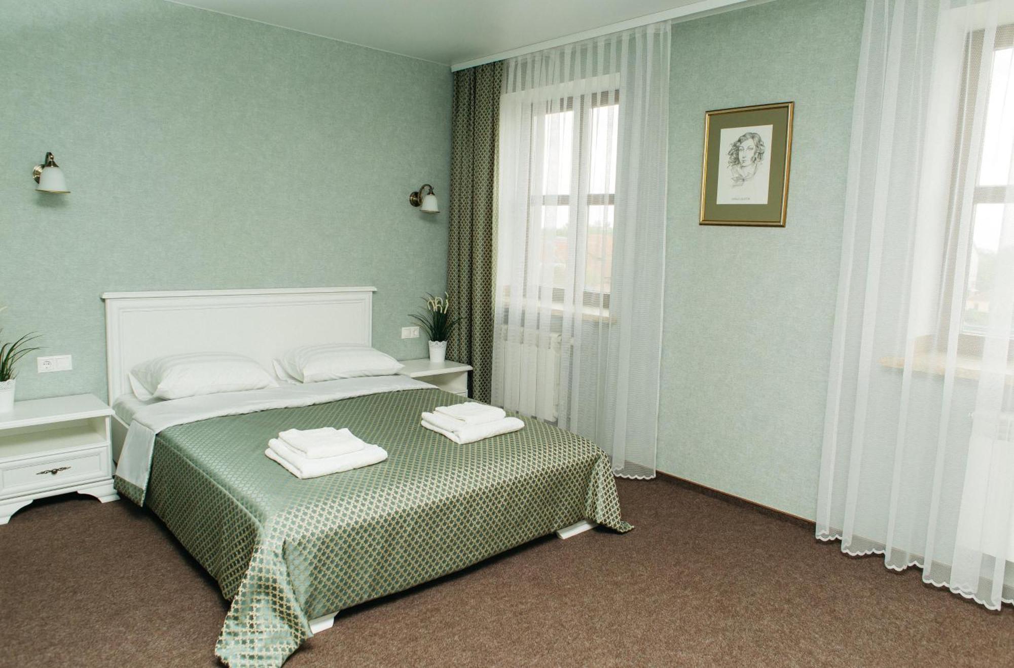 Belastok Hotel Nyasvizh Eksteriør billede